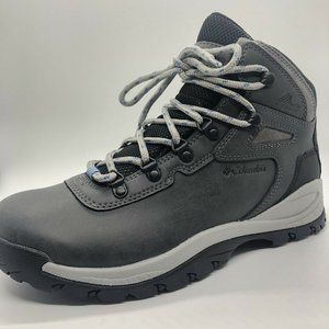 Columbia Women's Newton Ridge Plus Hiking Boot 9.5 Quarry/Cool Wave